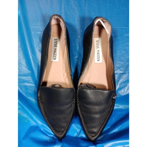 Steve Madden Flats Women’s 6 Black Leather Pointed Toe - Picture 1 of 7